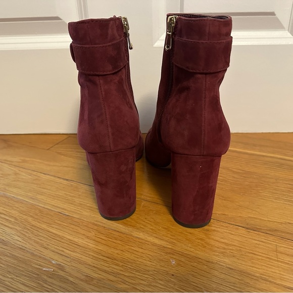 Ann Taylor Nettie Button Heeled Suede Booties Burgundy Wine Size 8 3.5" heel - Picture 5 of 9